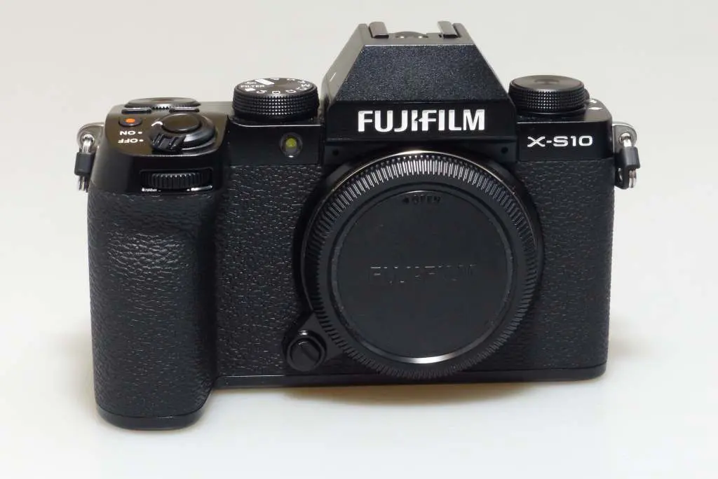 FUJIFILM X-S10