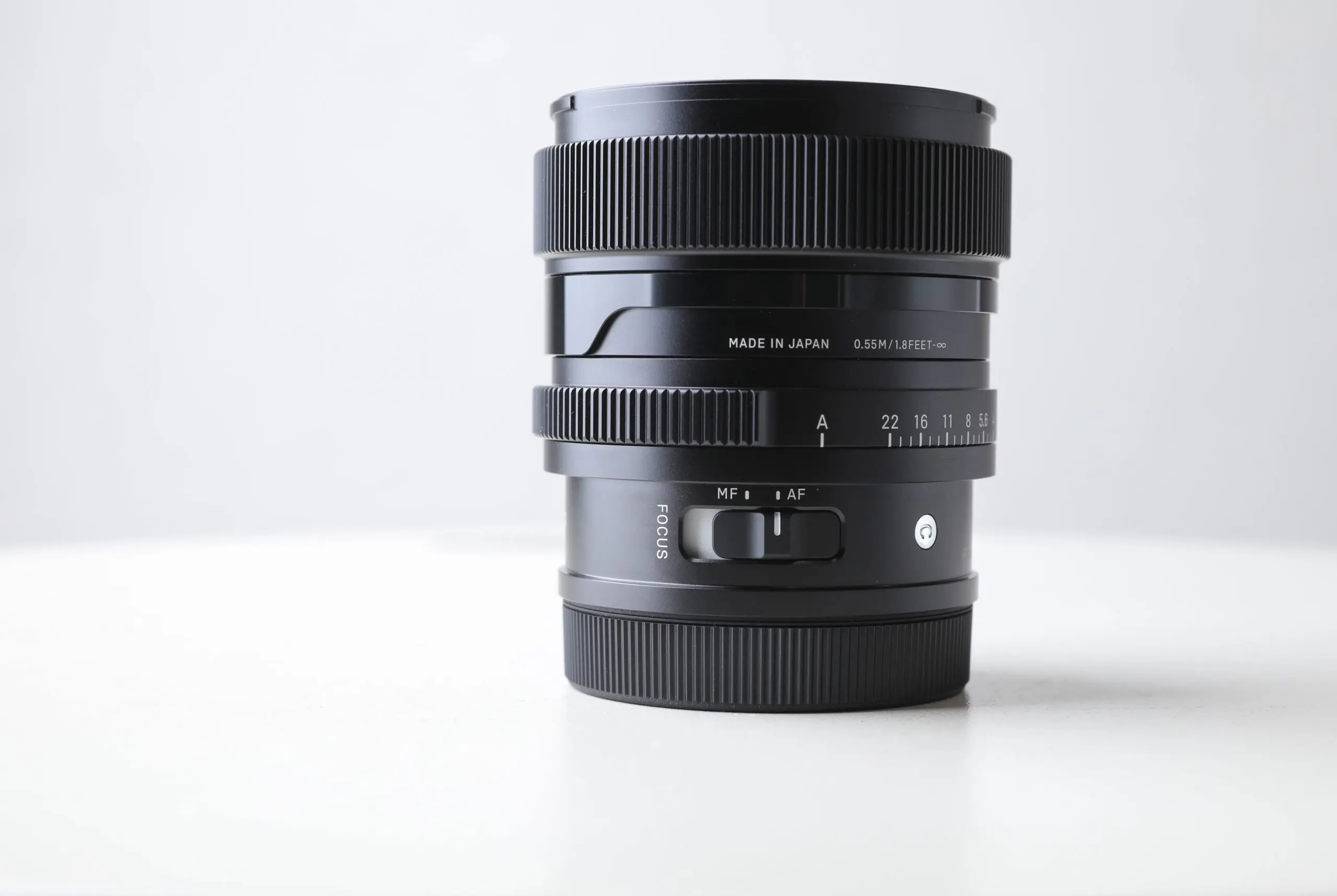 SIGMA 65mm F2 DG DN Contemporary　鏡筒の外観