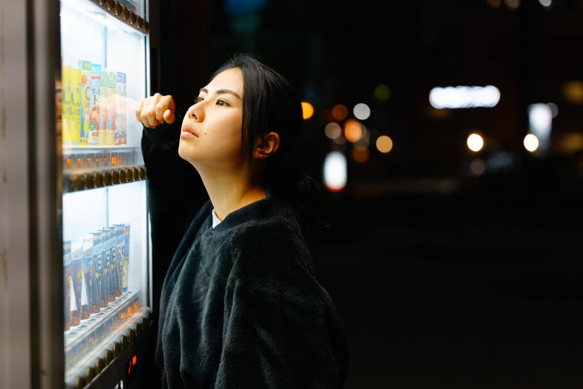 SIGMA 65mm F2 DG DN Contemporary　夜のポートレート