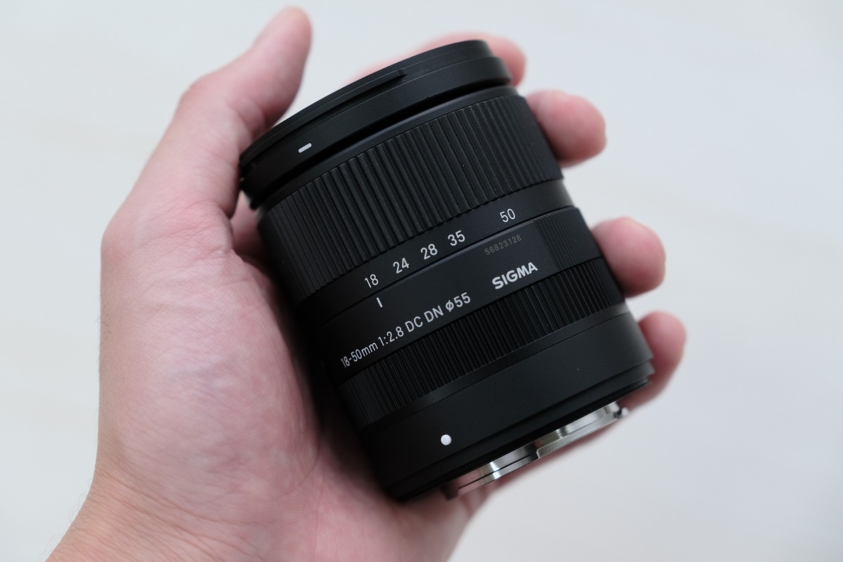 18-50mm F2.8 DC DN | Contemporary 【オールラウンドな1本がXマウント